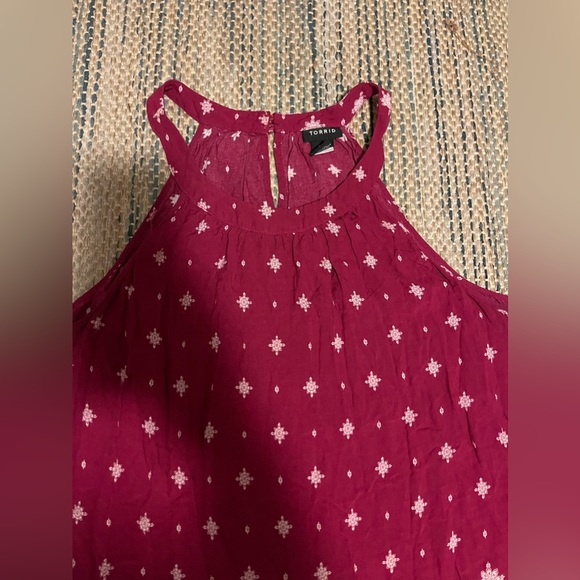 Goddess Neck Cute Top - Picture 2 of 6